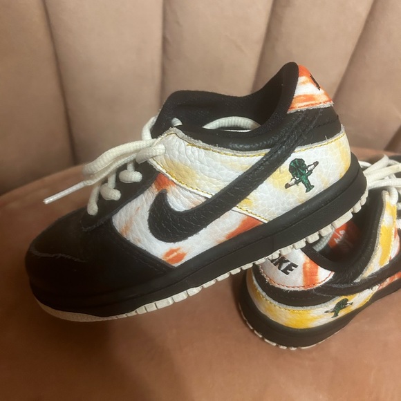 Nike SB Dunk Low Raygun Tie-Dye Black TD - Size 9c (Toddler) - Picture 3 of 11